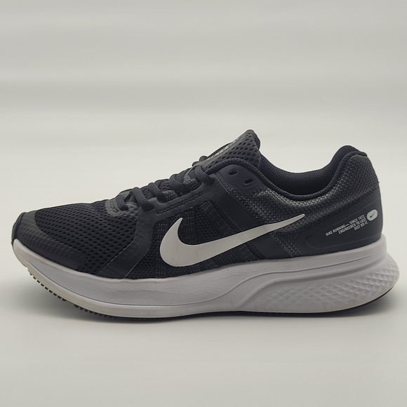 Nike Run Swift 2 Women’s Size 9, Black White, Great Condition, Used, CU3528-004 - Picture 9 of 14